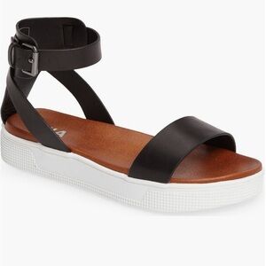 MIA Ellen Platform Sandal